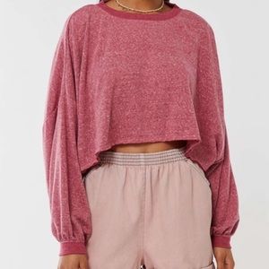 UO long sleeve cropped top